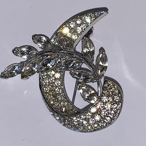 Vintage Jewelry Rhinestones Sparling Brooch